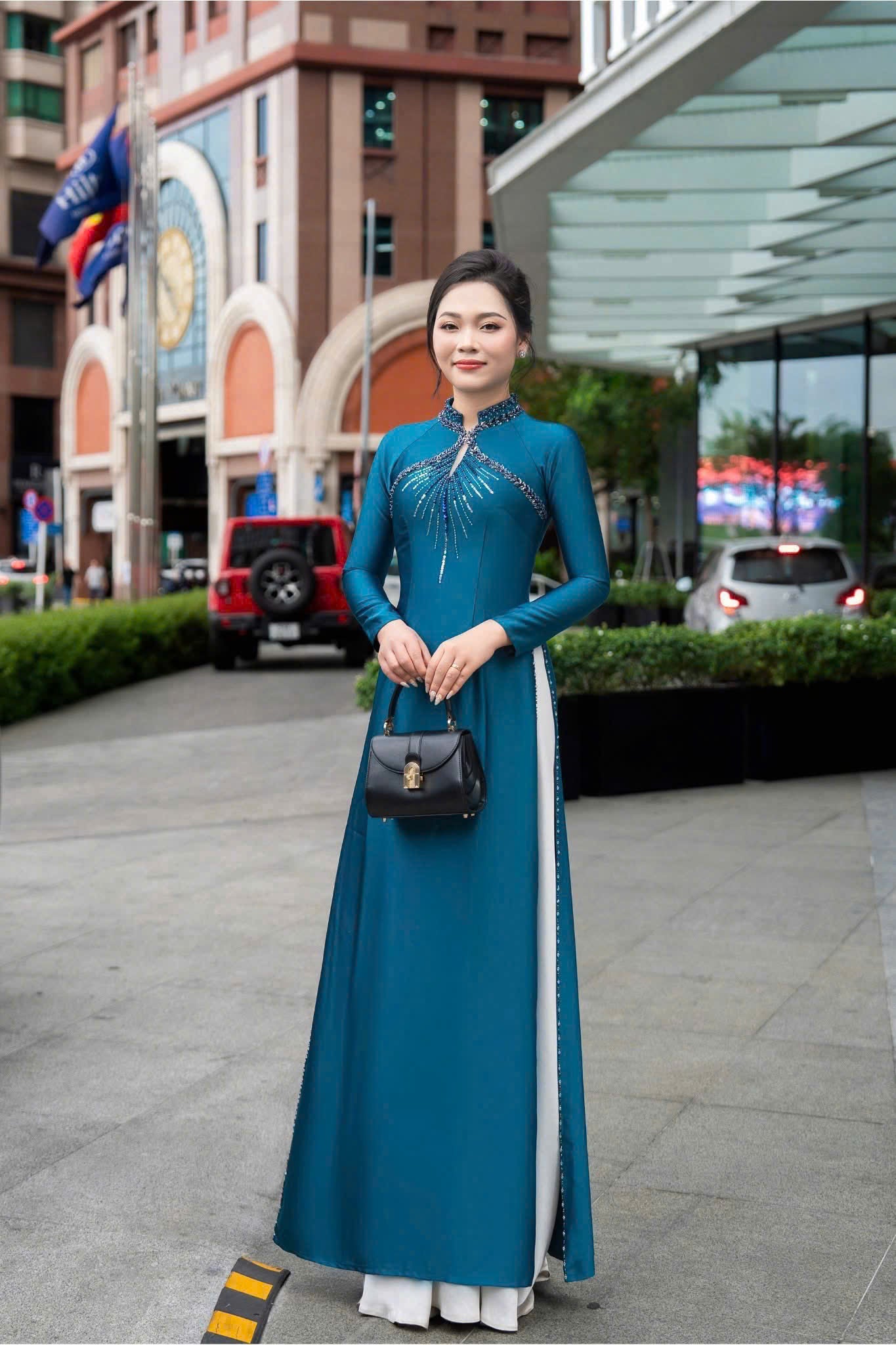 S249 3979 Áo only - Áo dài lụa valentino thiết kế đính kết