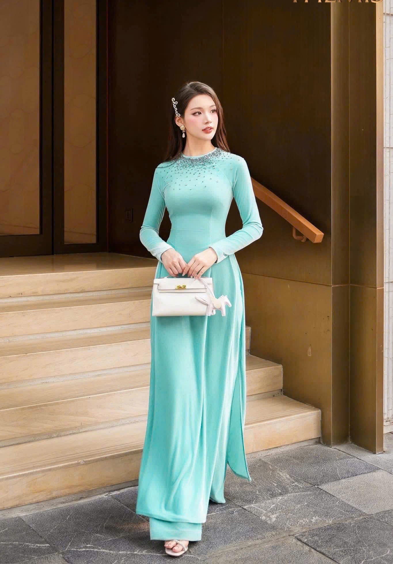 H394 3962 Áo only - Áo dài nhung đính kết màu xanh ngọc