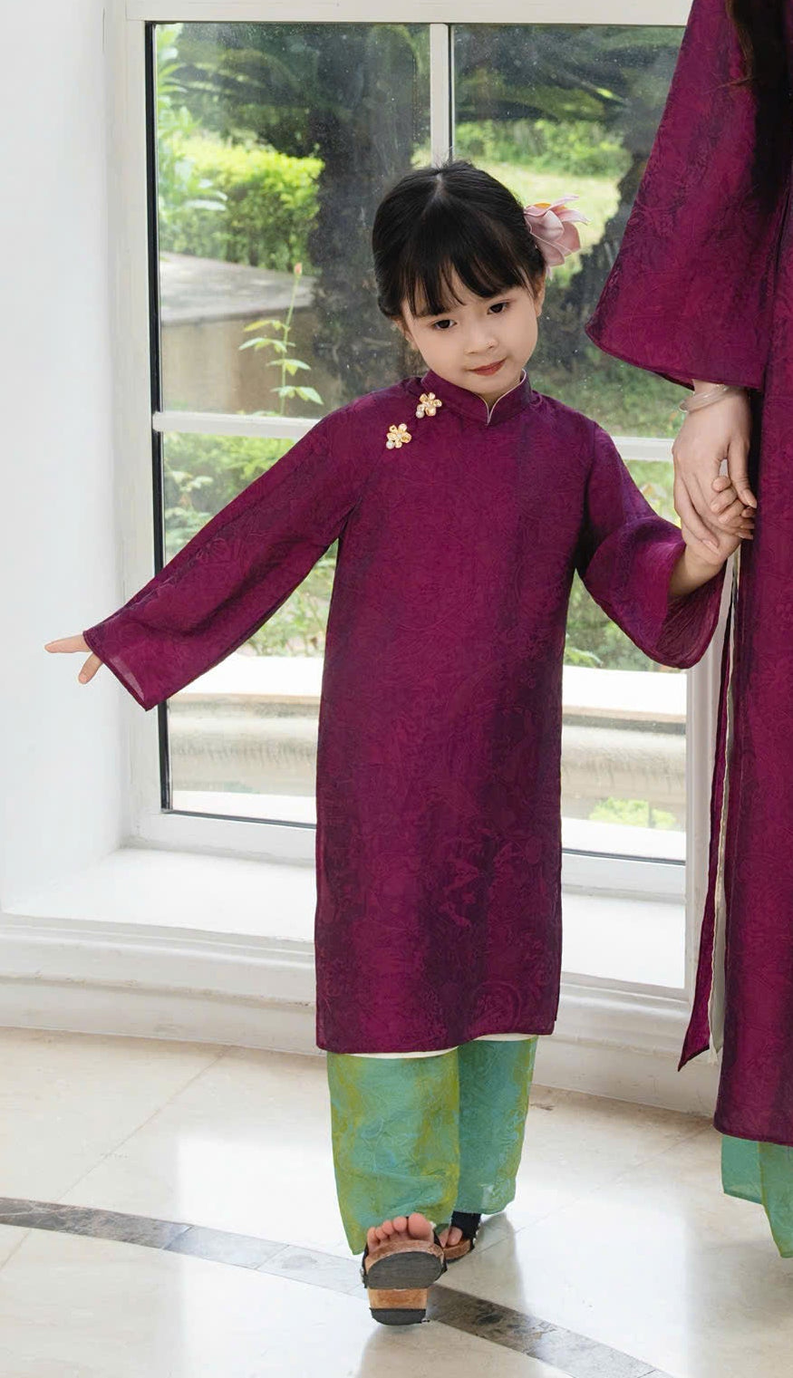 BG65 1726 Áo + quần - Áo dài bé gái lụa tencel màu củ dền + quần