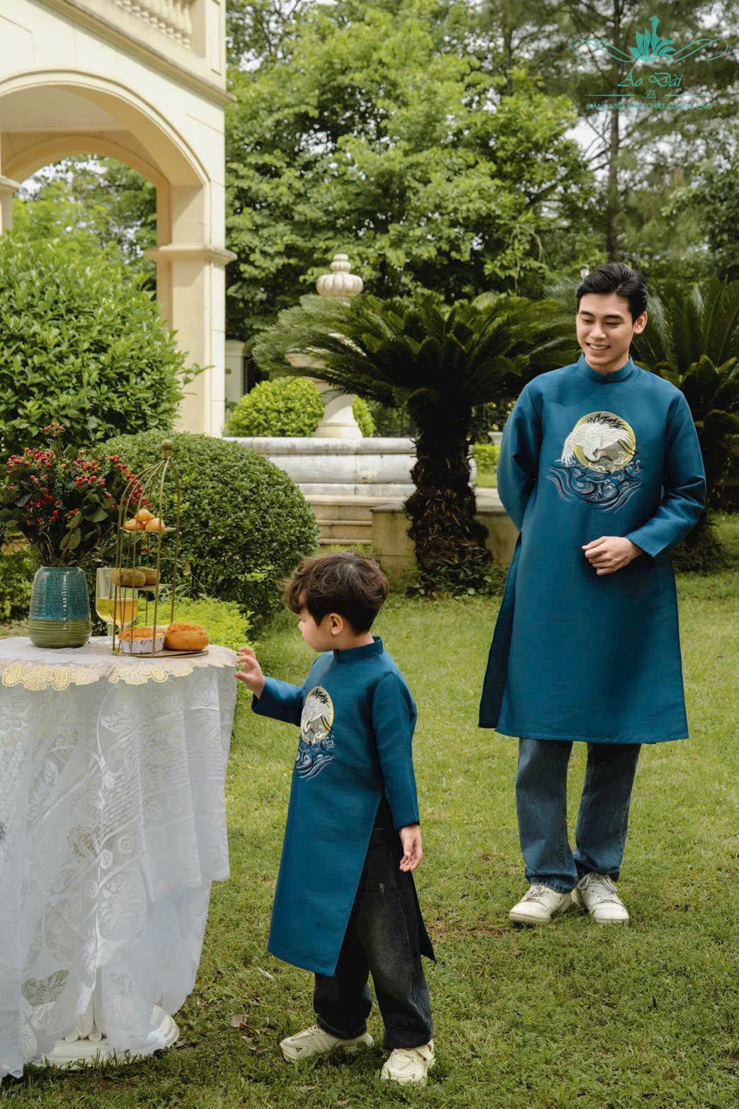 B111 1734 Áo only - Áo dài bố thêu hạc màu xanh dương