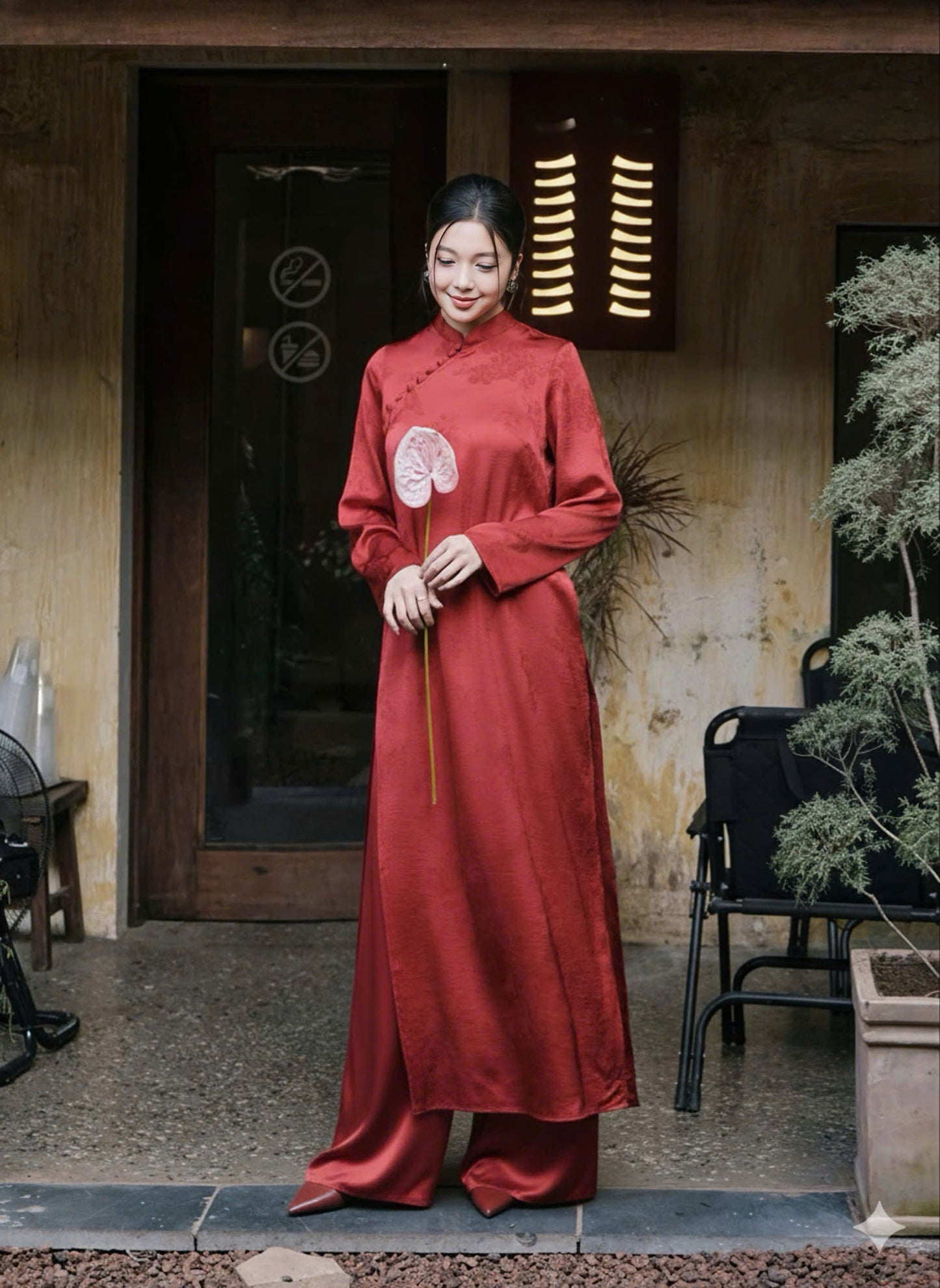 H504 1982 Áo + quần - Áo dài dáng suông gấm châu sa 2 tà màu đỏ