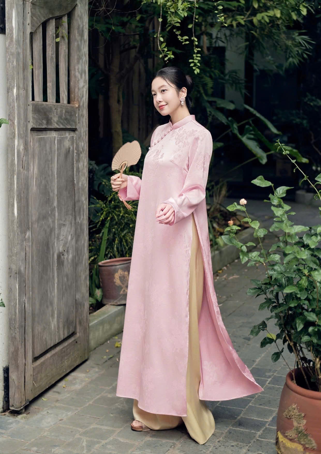 H506 2000 Áo + quần - Áo dài dáng suông gấm châu sa 2 tà màu hồng