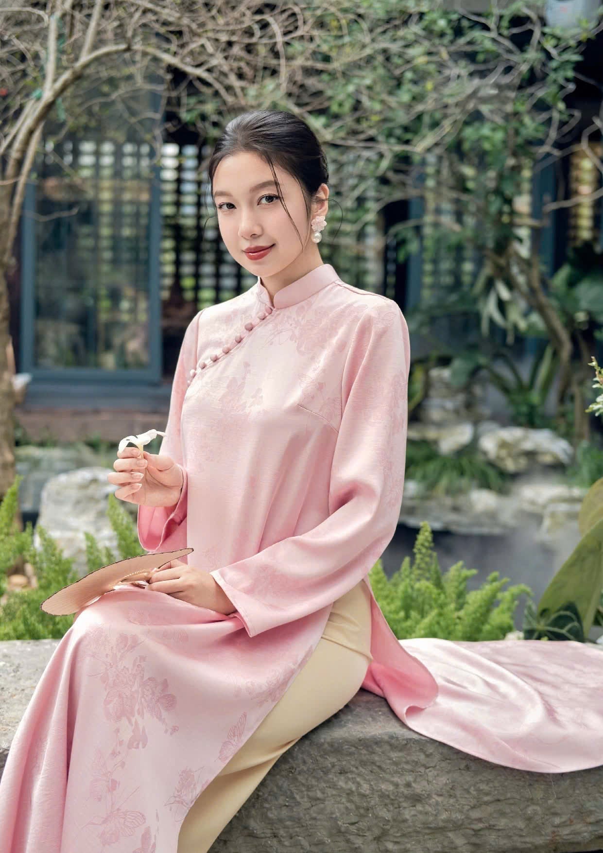 H506 2000 Áo + quần - Áo dài dáng suông gấm châu sa 2 tà màu hồng