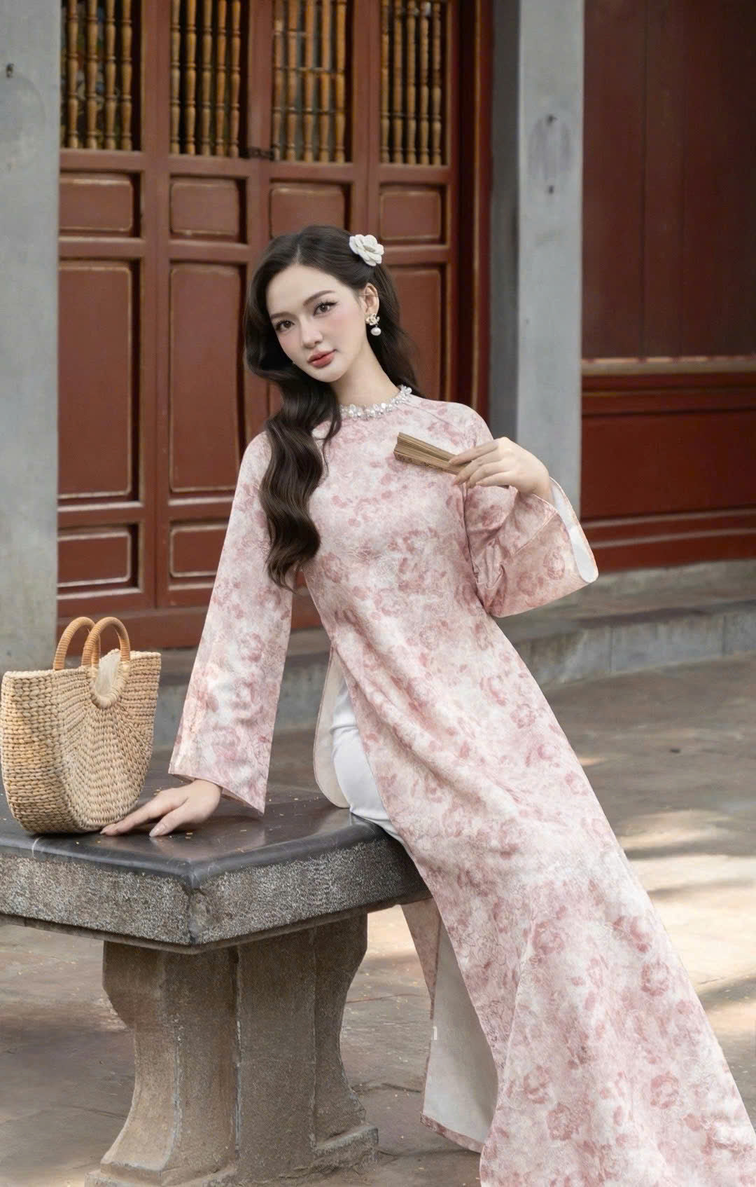 H583 Áo only - Áo dài dáng suông lụa gấm màu hồng đính cổ