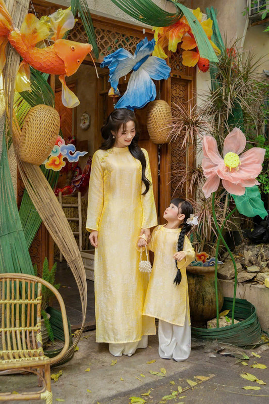 BG72 2231 Áo + quần - Áo bé vàng đính hoa + quần nhũ bạc