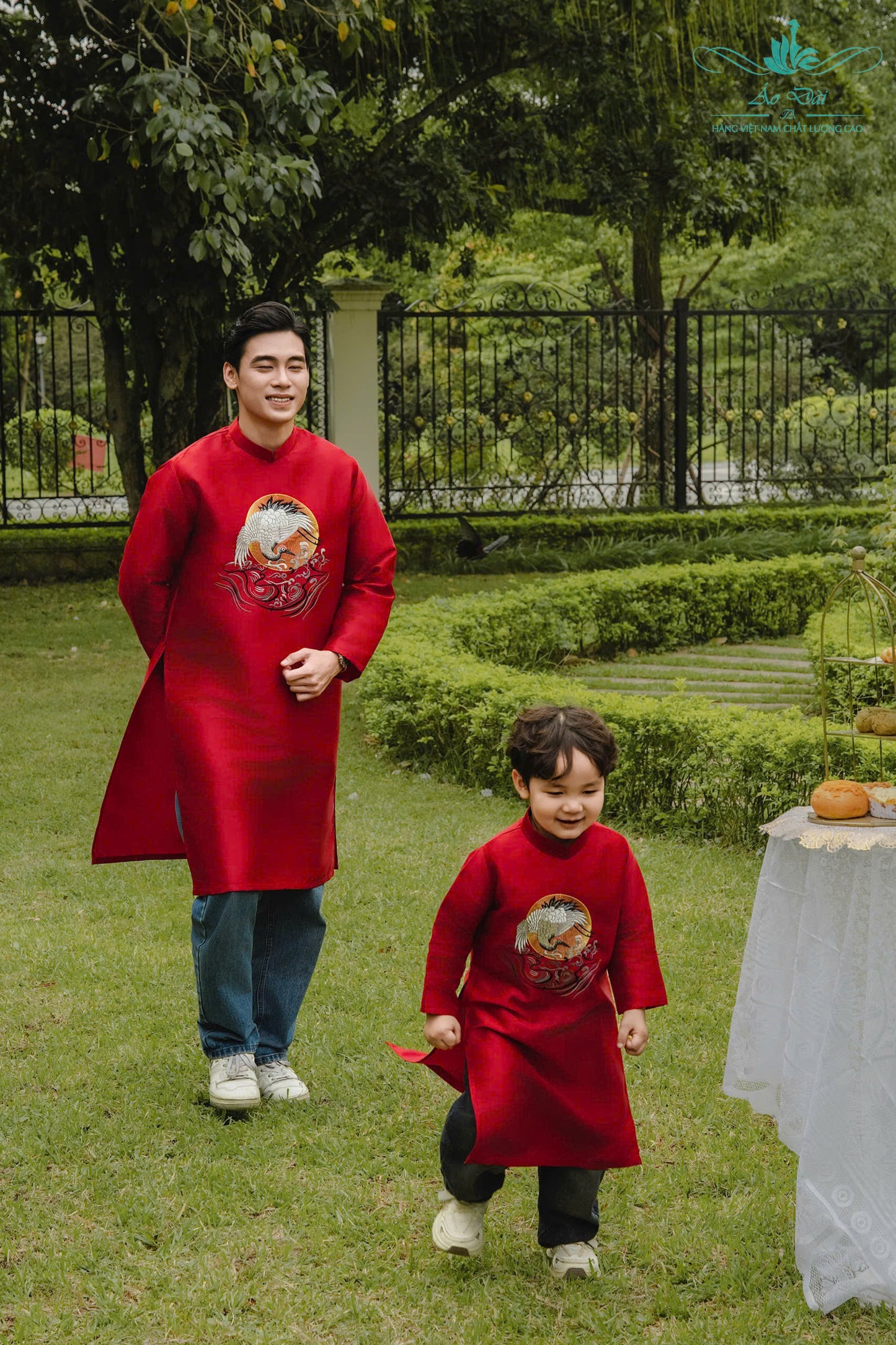 BT721 2322 Áo only - Áo dài bé trai thêu hạc đỏ