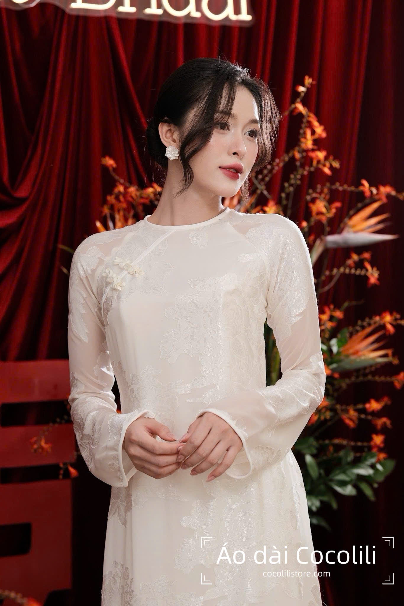 H534 3486 Only áo - Áo dài dáng suông tơ silk 4 tà màu trắng