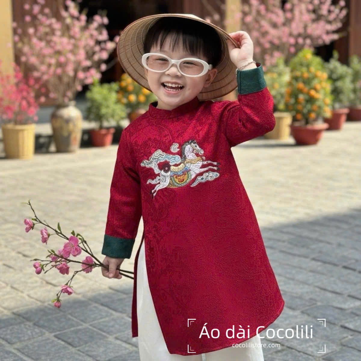 BT81 2392 Áo only - Áo bé trai gấm đỏ thêu ngựa