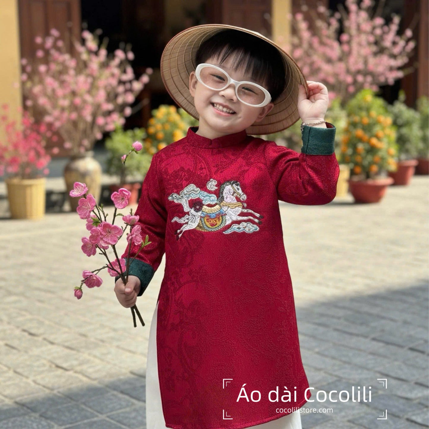 BT81 2392 Áo only - Áo bé trai gấm đỏ thêu ngựa