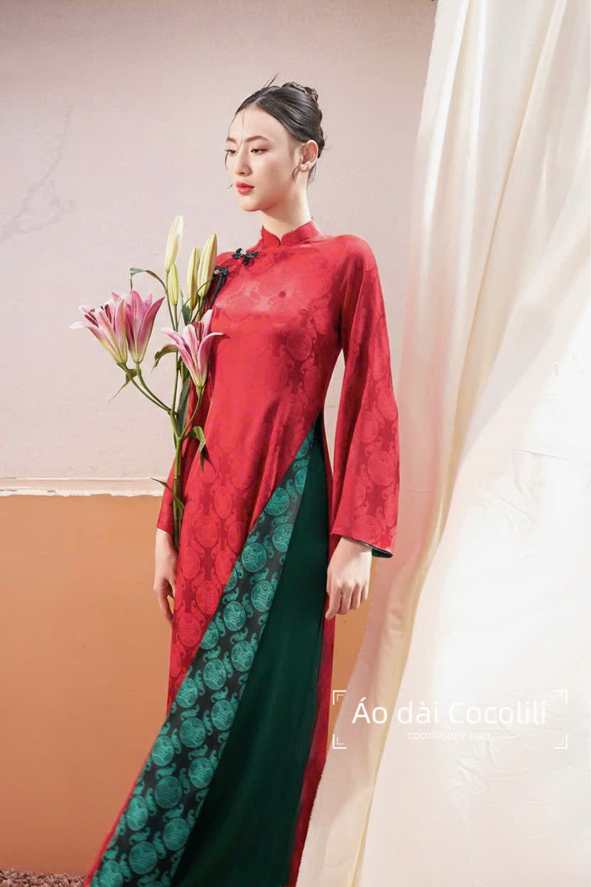 M385 Áo đỏ + quần lụa - Áo dài dáng suông 4 tà lụa gấm thọ dơi màu đỏ