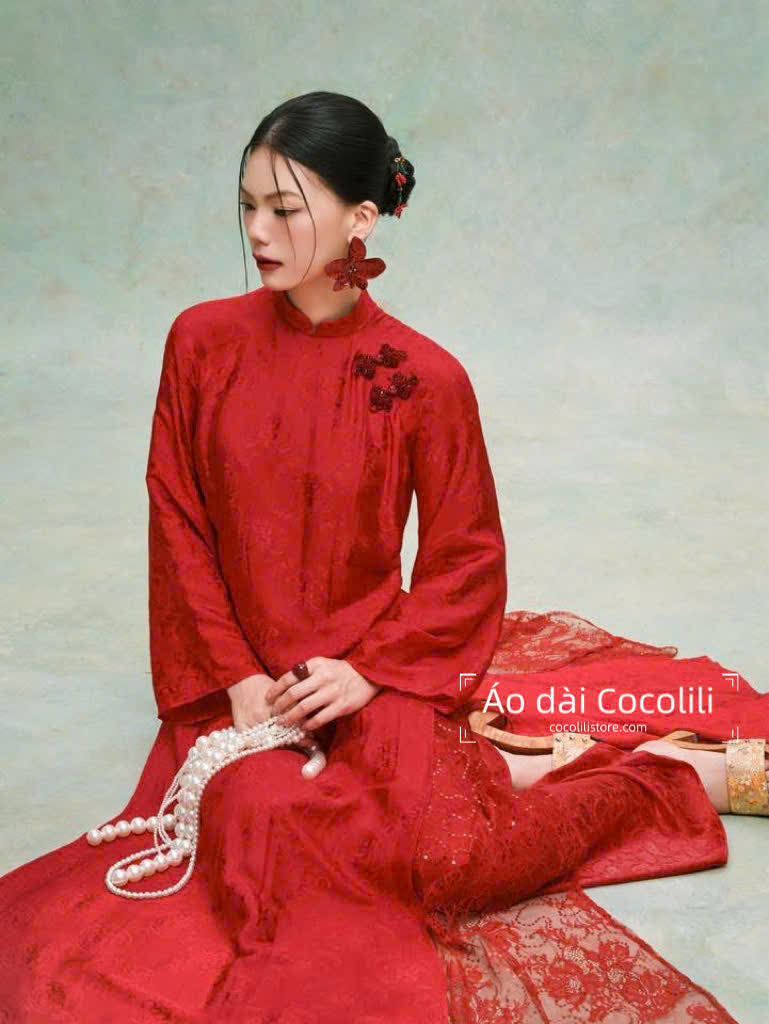 M406 Áo + quần đỏ tươi - Áo dài dáng suông 4 tà tằm ánh kim tencel lót ren đỏ