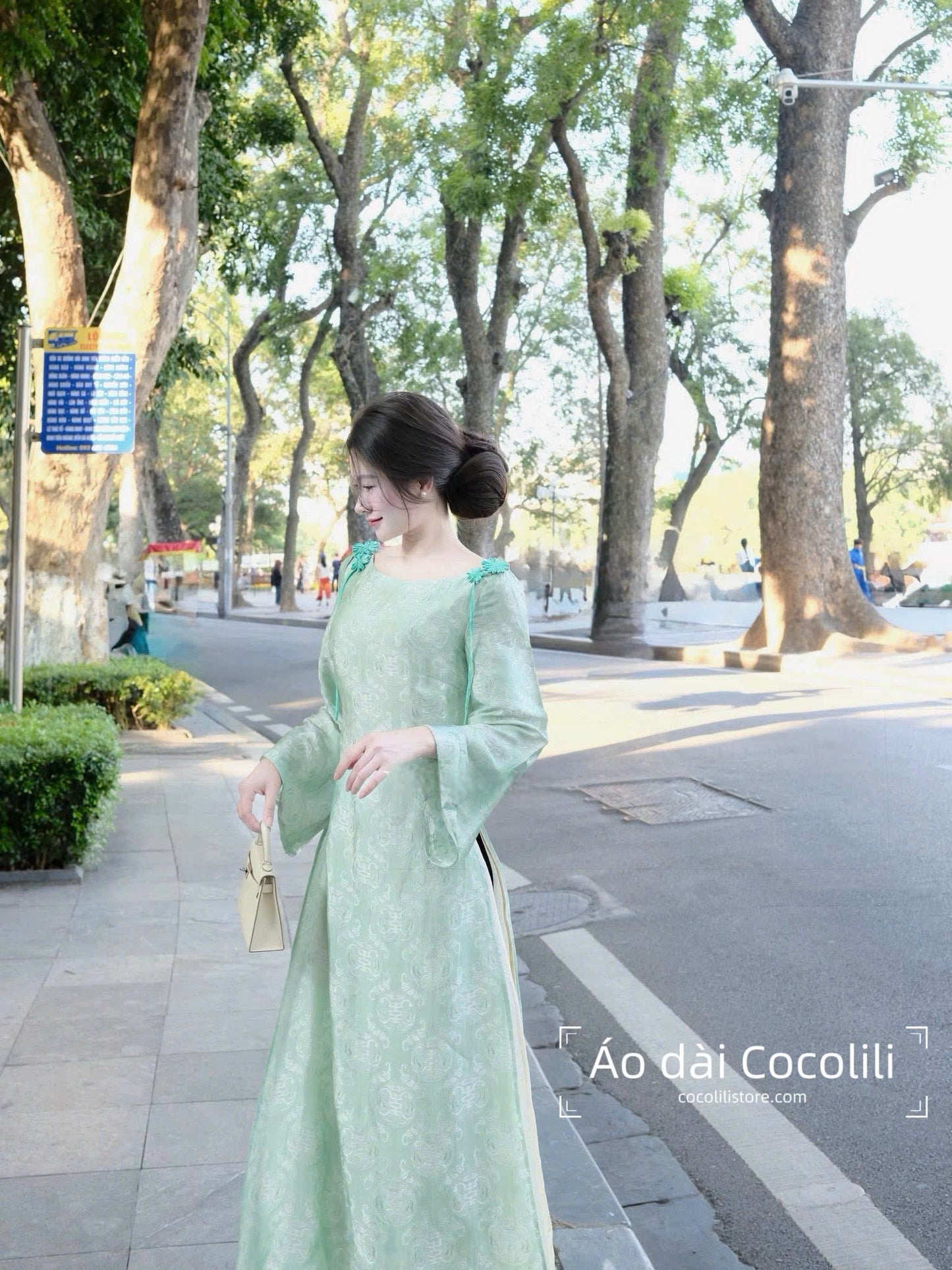 HD47 Áo only no pants - Áo dài dáng suông 4 tà lụa nha xá (nơ màu xanh lá mạ)