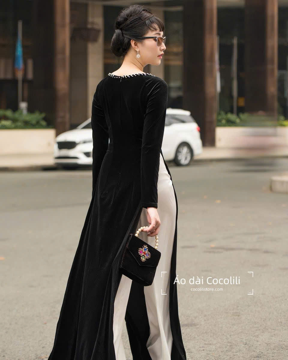 N81 Áo only no pants - Áo dài dáng truyền thống nhung đính đá cổ thuyền