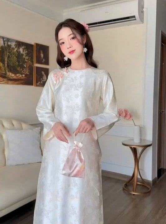 H607 Áo only no pants - Áo dài dáng suông lụa gấm trúc hỷ màu trắng