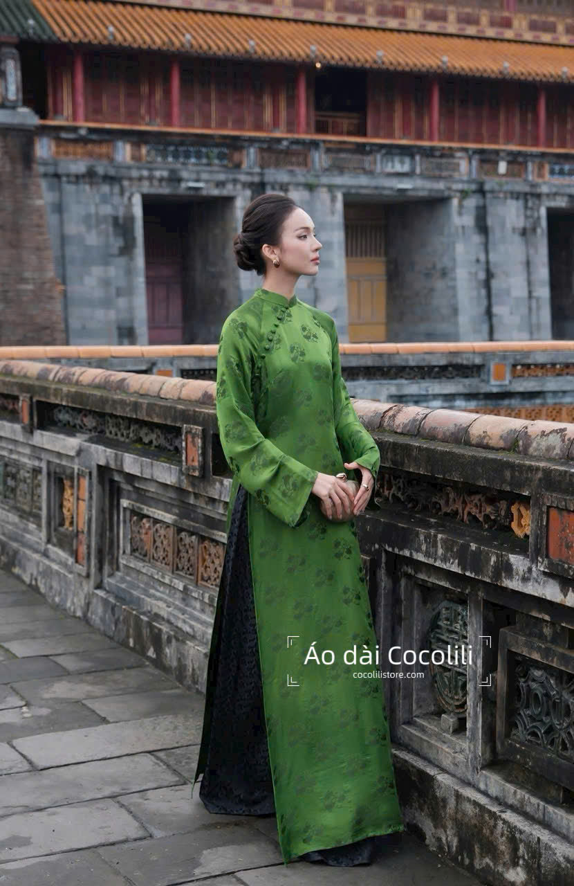 HD95 3652 Áo only no pants - Áo dài dáng suông 2 tà lụa nha xá màu xanh lá