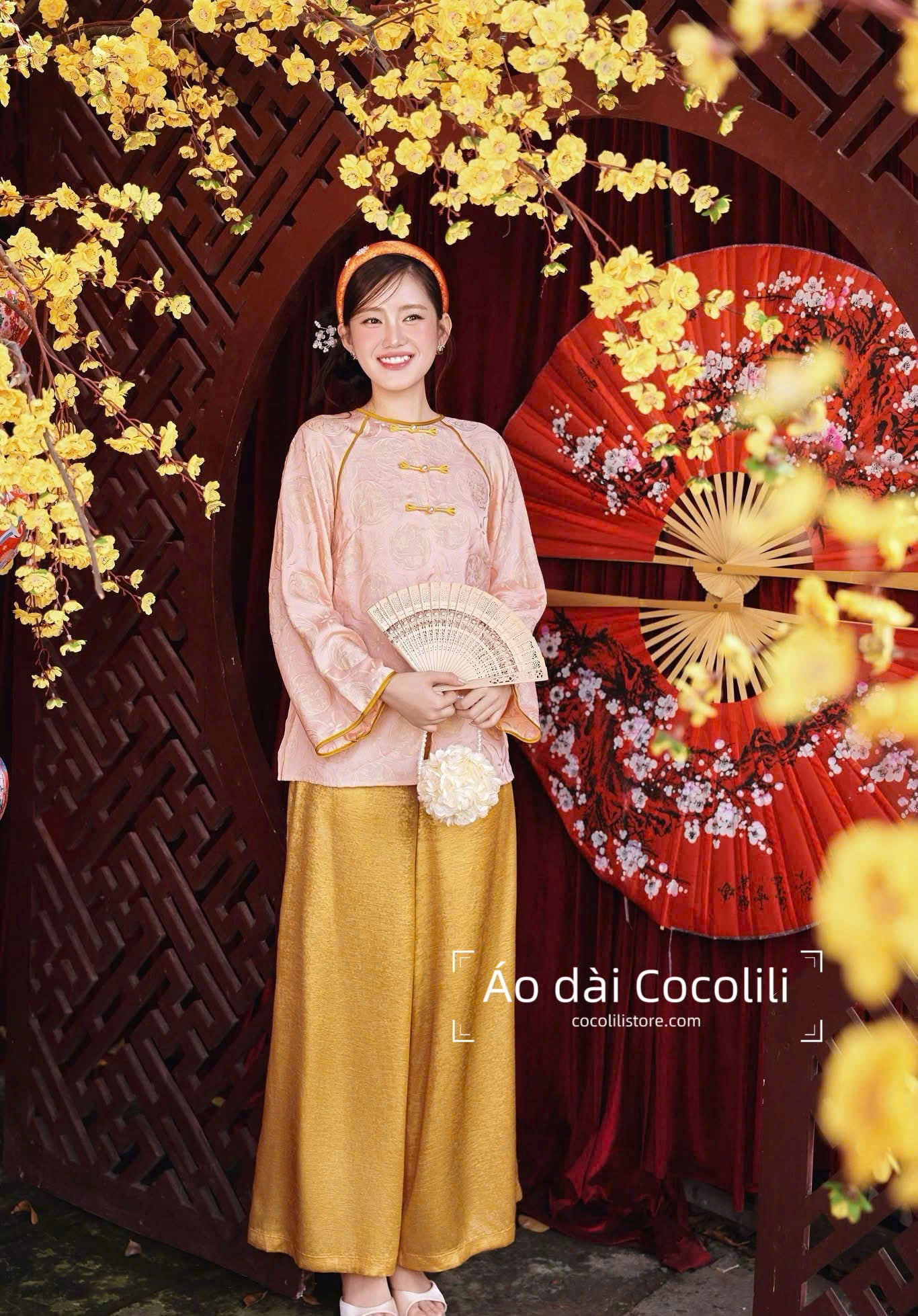 BB96 3390 - Set bà ba tằm tencel hoa thuỷ tiên + quần nhũ vàng