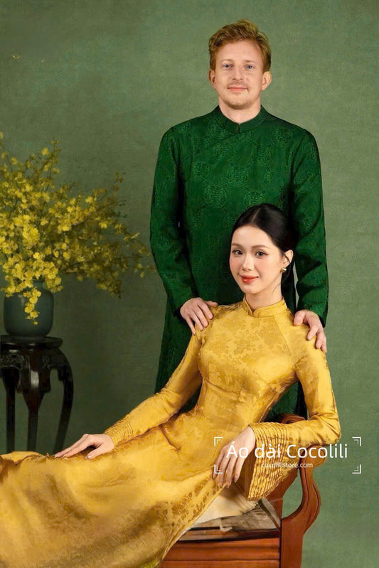 HD110 3504 Áo only no pants - Áo dài dáng truyền thống chiết li lụa nha xá màu vàng, kỹ thuật may cổ kép