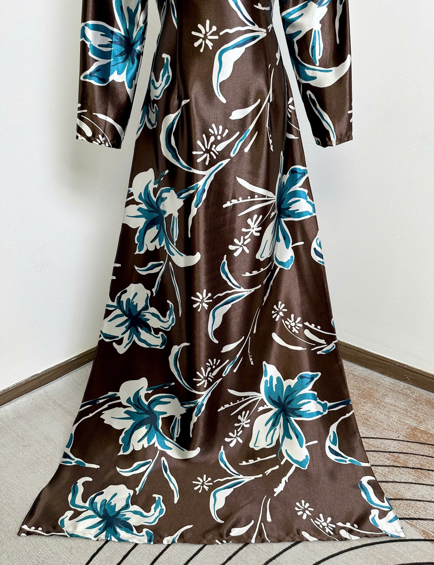 H687 3812 Áo only no pants - Áo dài lụa ánh sao