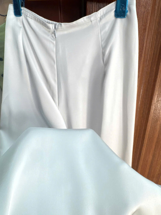 3844 Quần suông lụa tô châu màu xám bạc