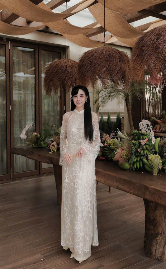 R28 3982 Áo only no pants - Áo dài ren hoa dây màu trắng kem