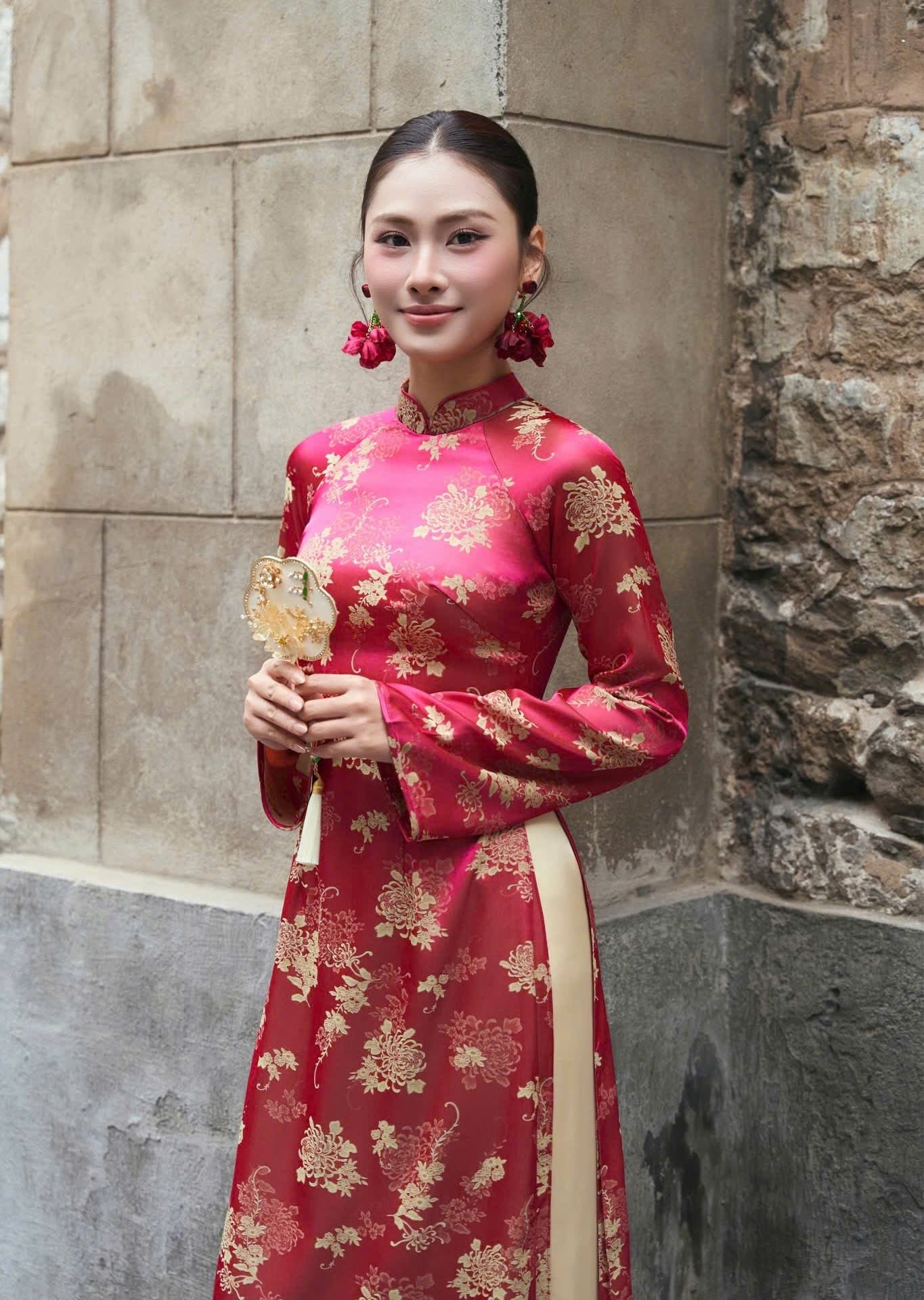 H734 4957 Áo only no pants - Áo dài dáng truyền thống chiết li eo màu đỏ