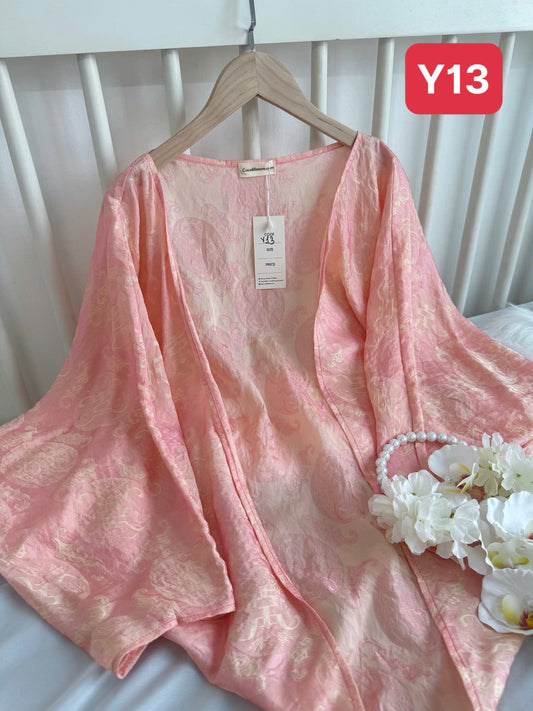 Y13 4072 - Áo choàng tằm tencel thọ dơi màu hồng phấn