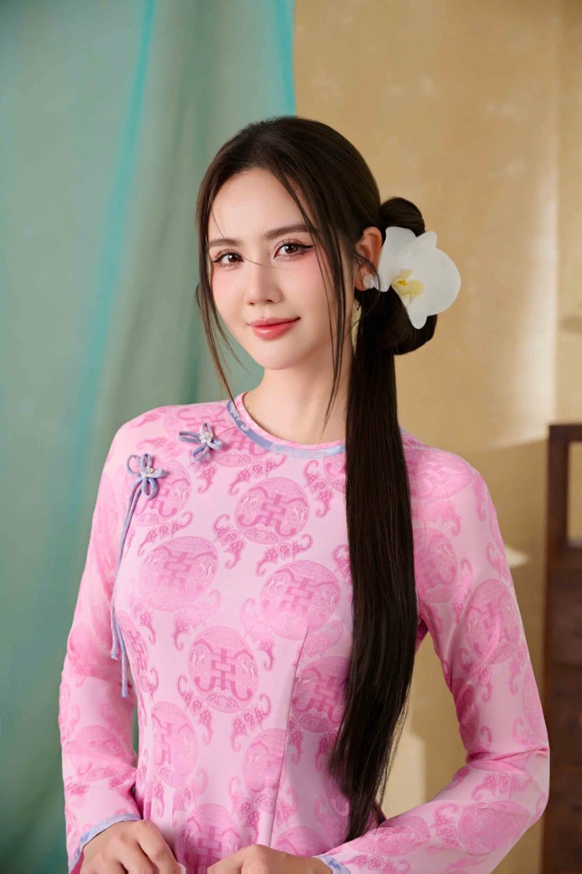 M576 4102 Áo + quần thọ dơi - Áo dài dáng truyền thống chiết li eo lụa gấm thọ dơi