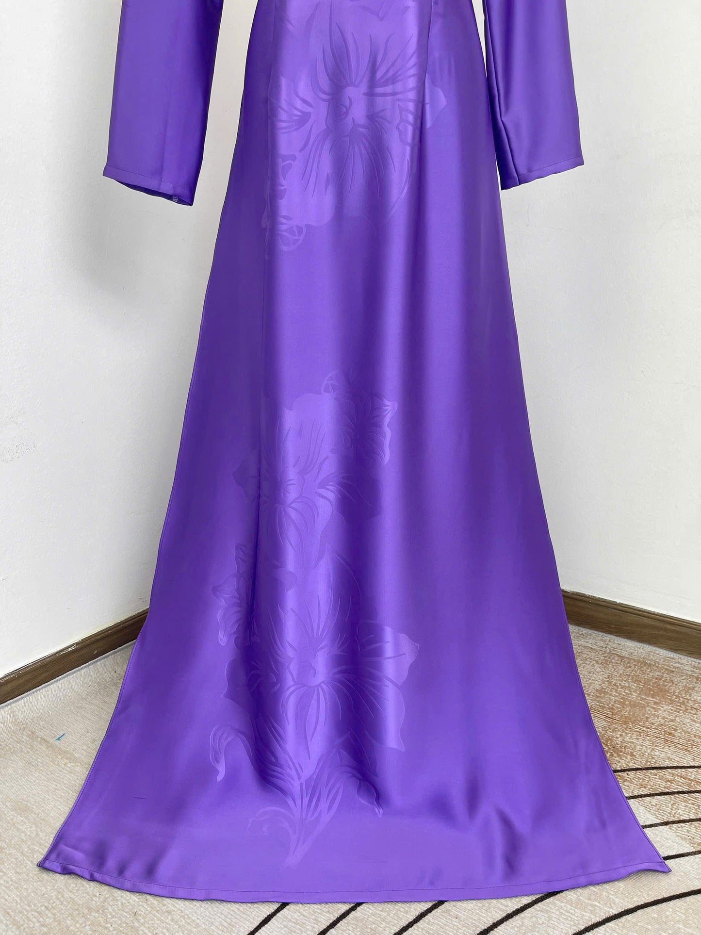 H751 4389 Áo only no pants - Áo dài lụa mã não 4D màu tím huế