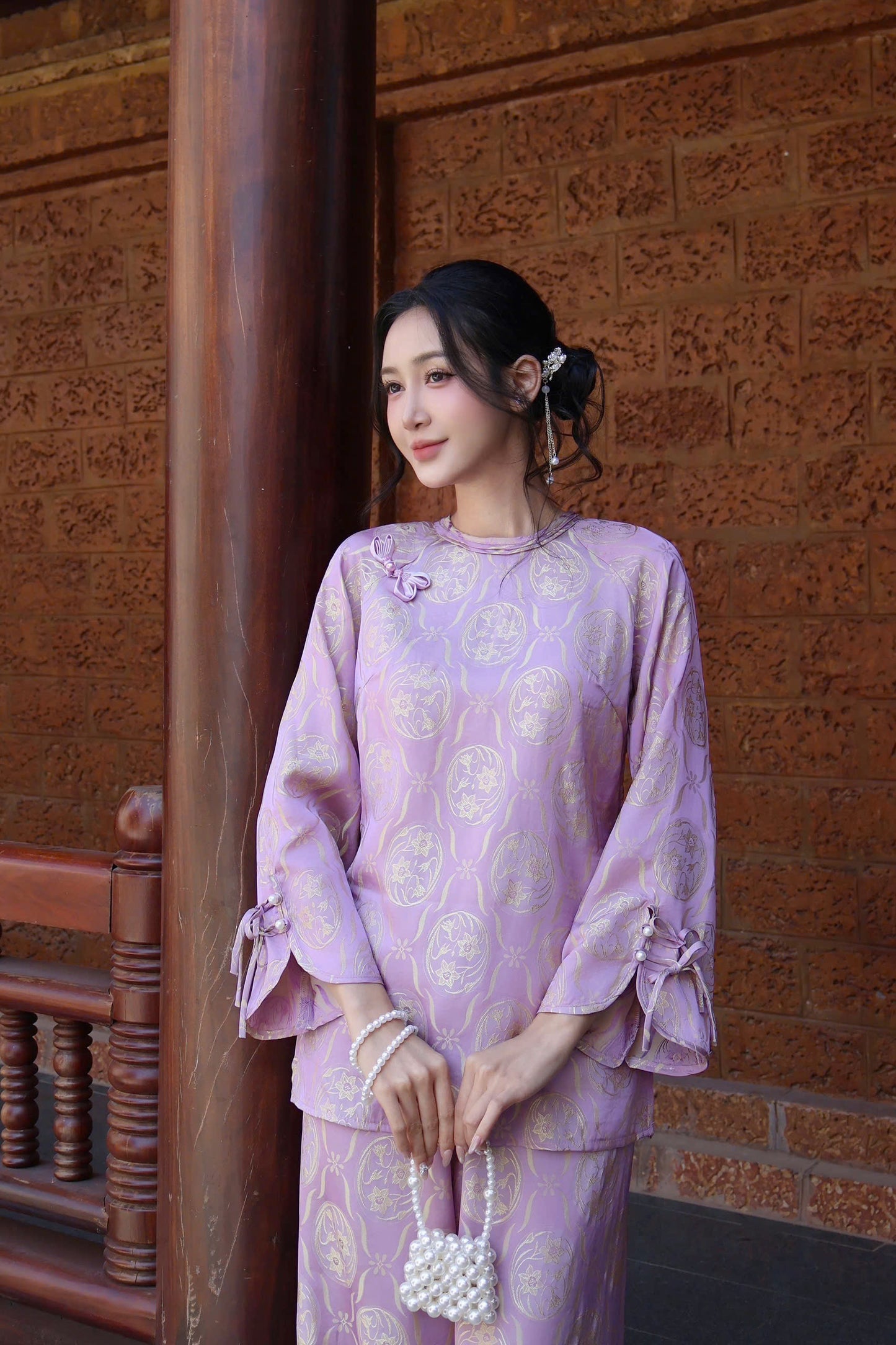 BB208 4128 - Set bà ba lụa tằm ánh kim tencel hoa thuỷ tiên