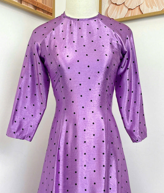 H746 4130 Áo only no pants - Áo dài dáng truyền thống chiết li eo chấm bi