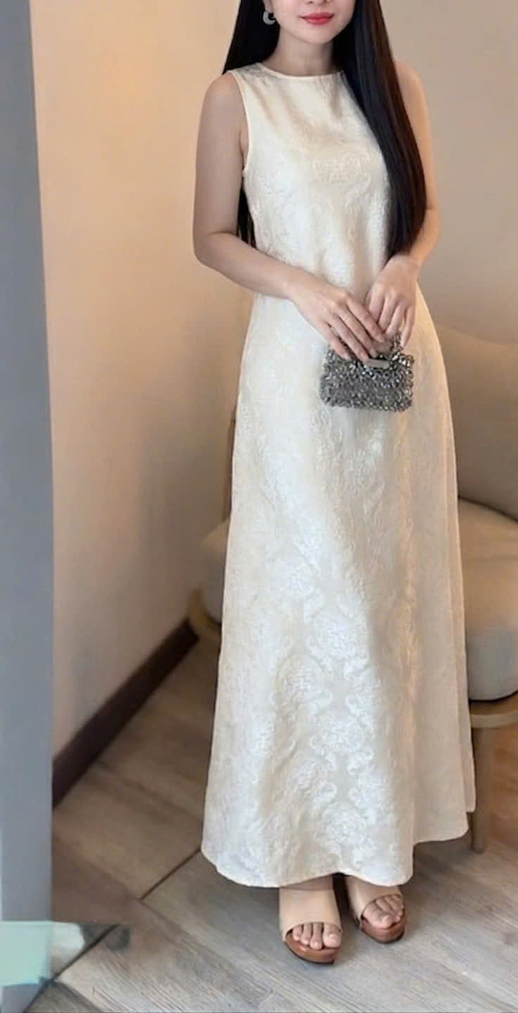 Áo dài nữ có sẵn