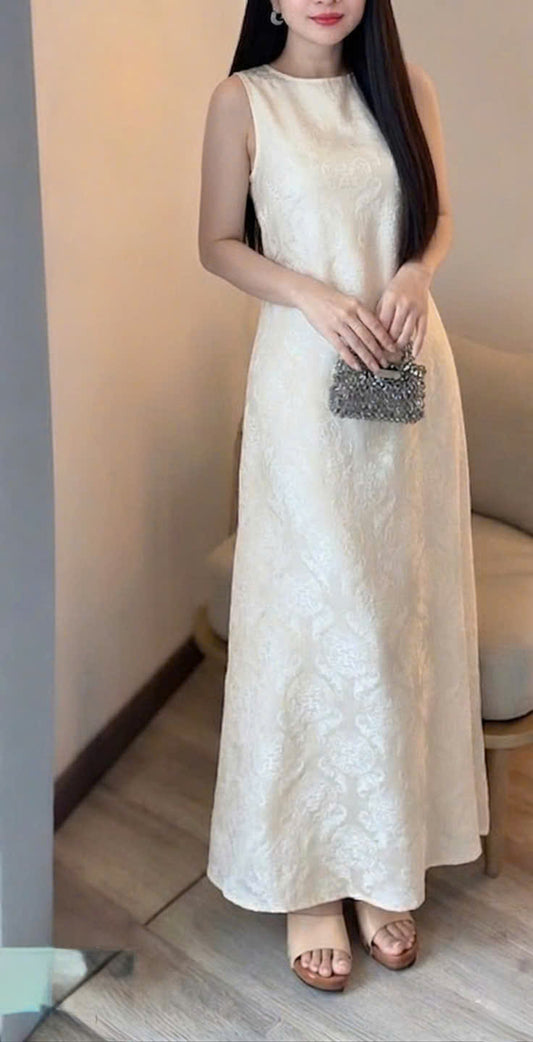 V06 - Đầm dáng dài lụa ánh kim tencel thọ dơi màu trắng kem