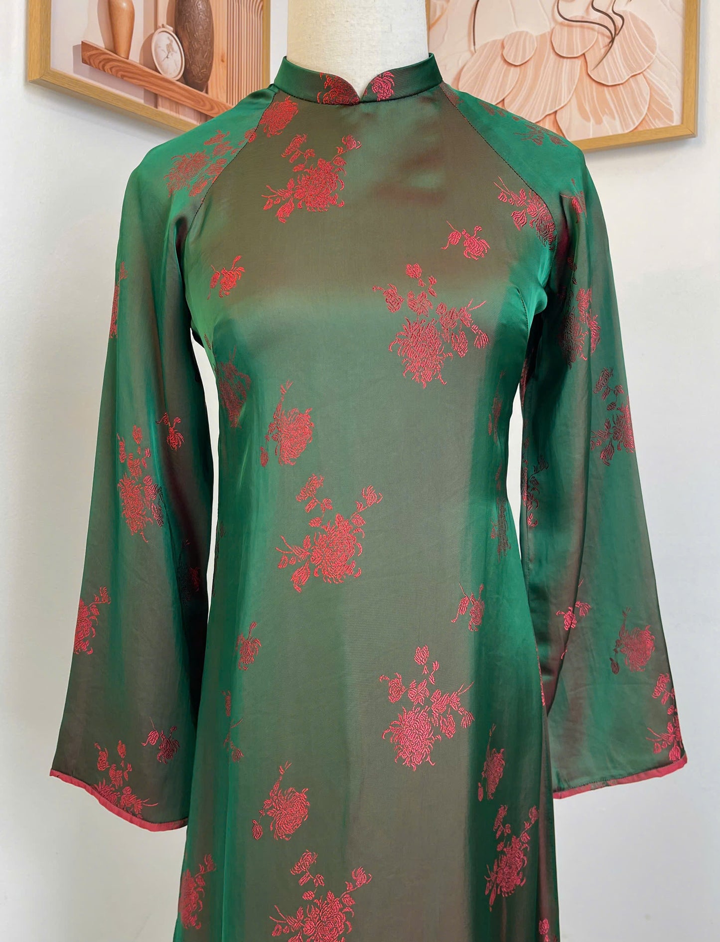 H799 4345 Áo only no pants - Áo dài dáng suông lụa 2 da tằm cúc màu xanh ánh đỏ