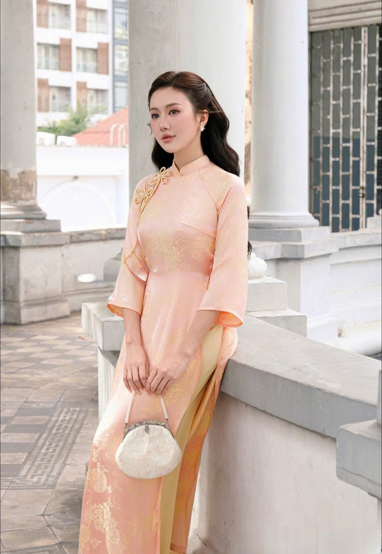 H845 4351 Áo only no pants - Áo dài dáng truyền thống chiết li eo lụa gấm màu cam nhạt