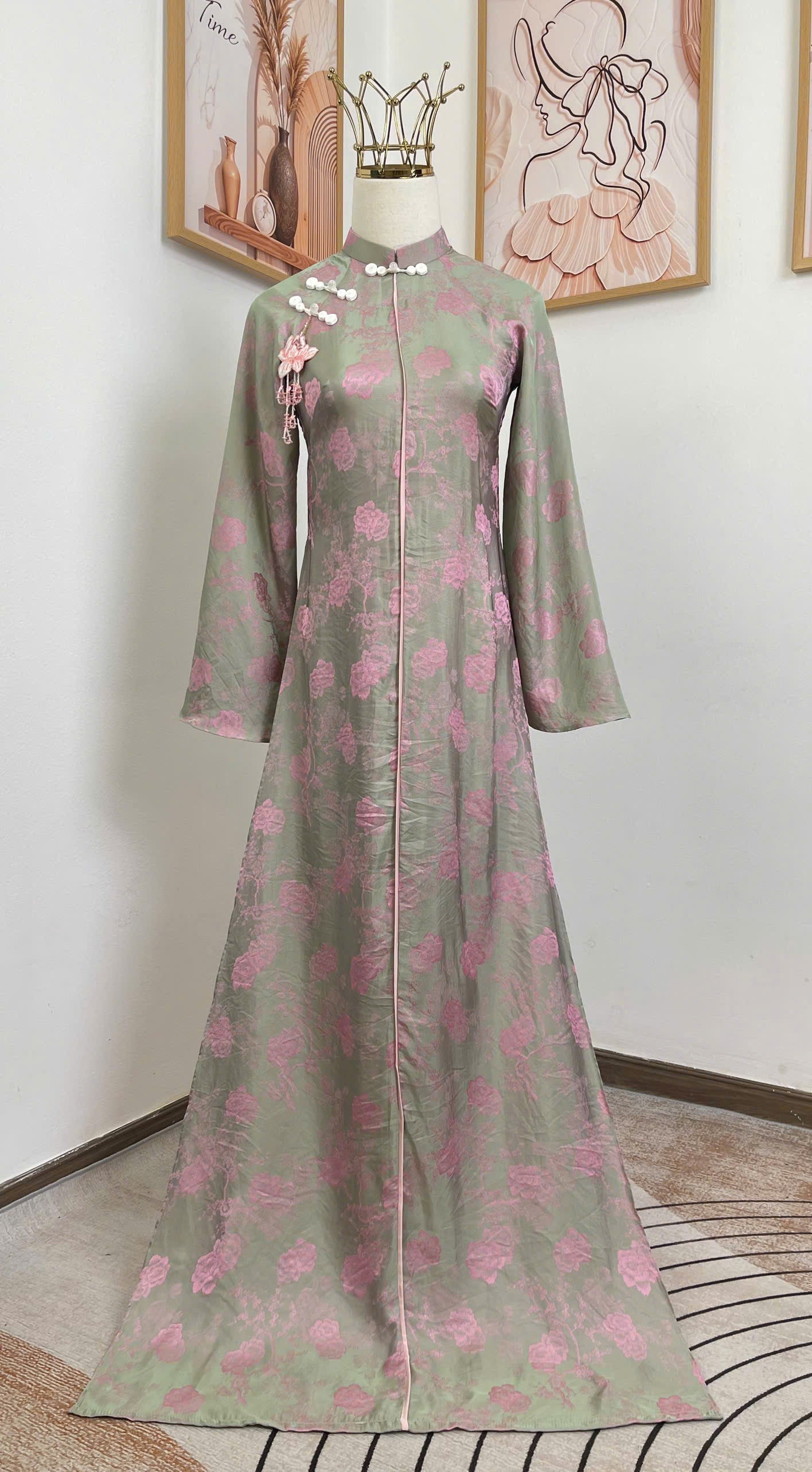 H853 4462 Áo only no pants - Áo dài dáng suông 2 tà lụa silk óng xám ánh hồng