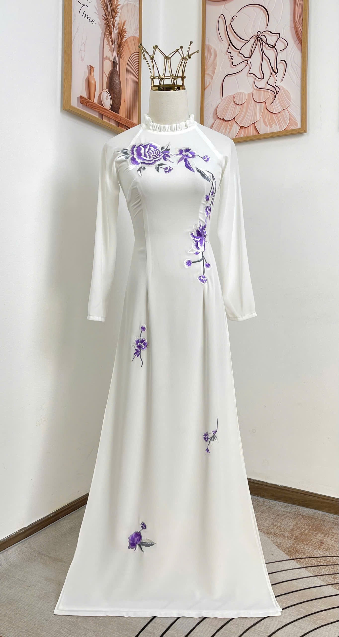 C80 Áo only no pants - Áo dài chiffon trắng 4 tà thêu hoa cổ nhún