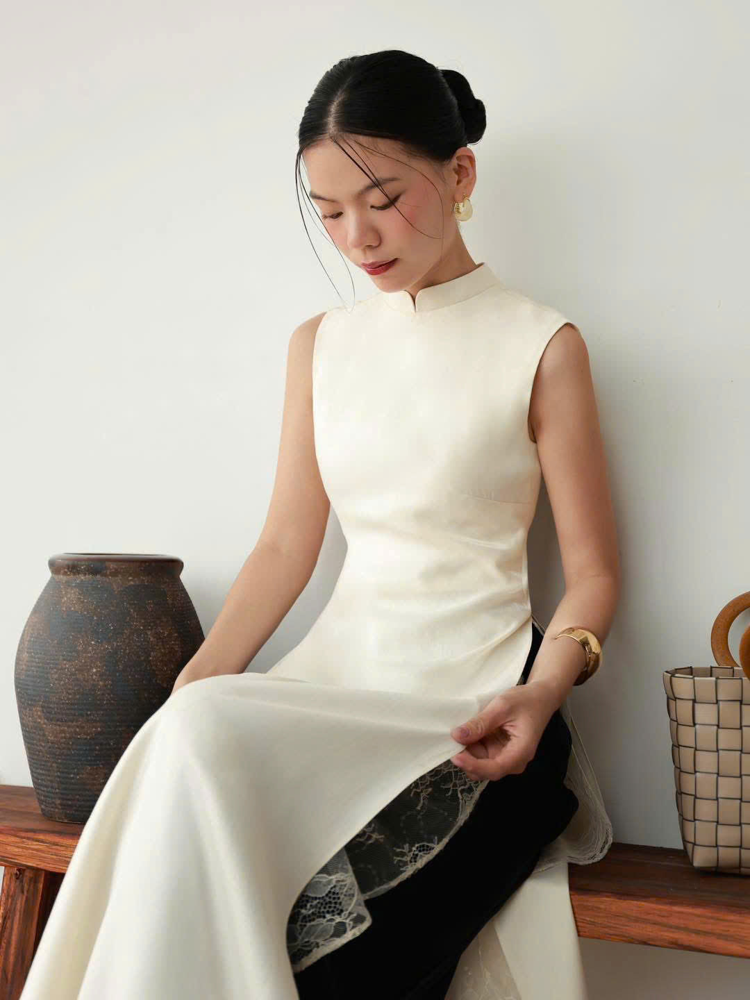 HD167 Áo only no pants - Áo dài 4 tà lụa nha xá trơn lót ren