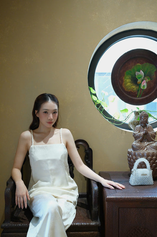 Y39 - Set đồ bộ áo 2 dây lụa 2 da màu trắng kem