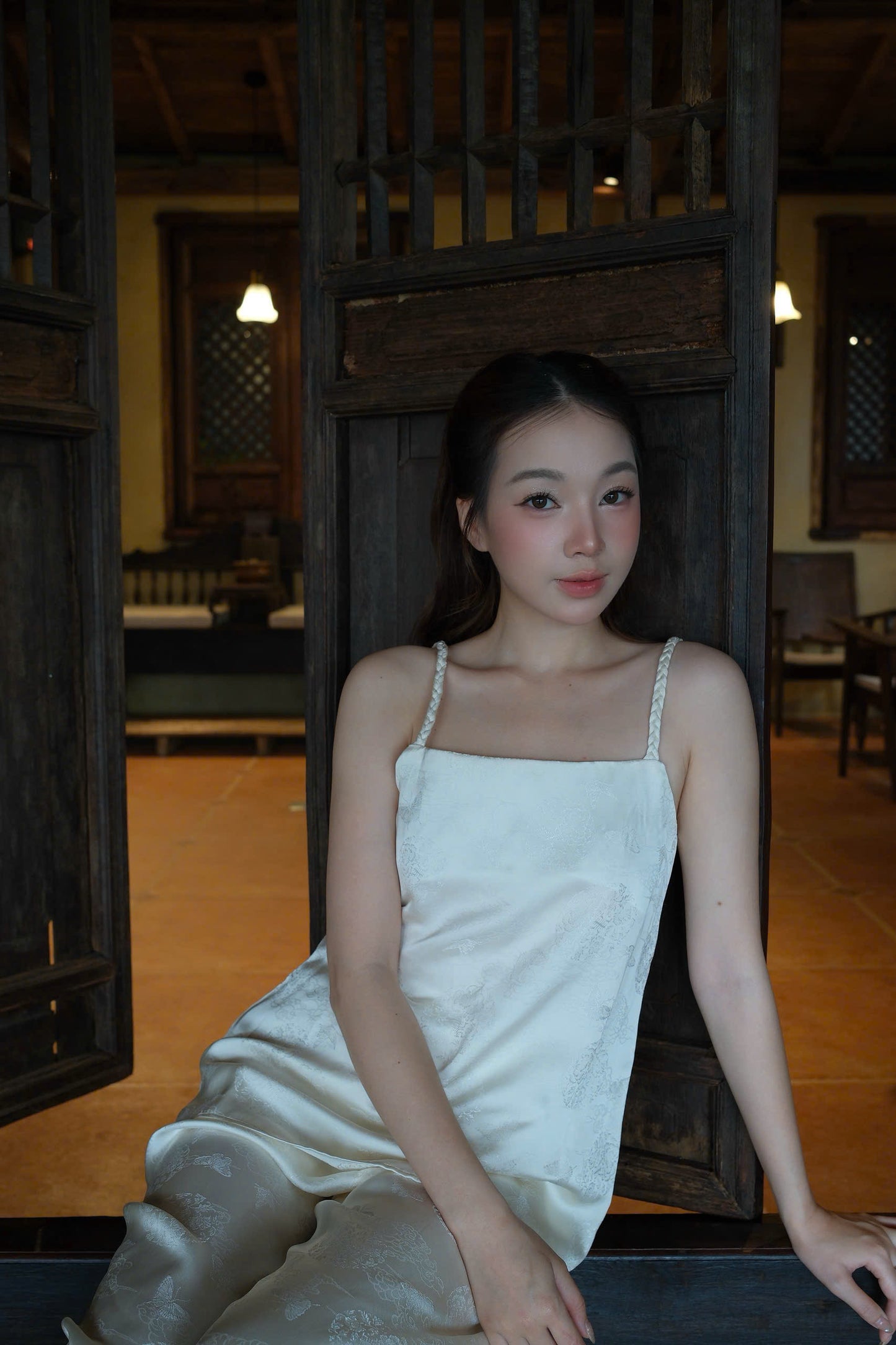 Y39 - Set đồ bộ áo 2 dây lụa 2 da màu trắng kem