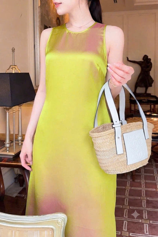 V24 4553 - Đầm sát nách dáng dài lụa double silk