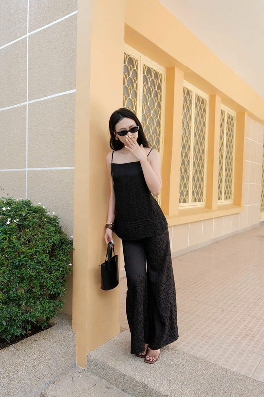 Y47 4563 - Set đồ bộ áo 2 dây lụa nha xá lông công màu đen