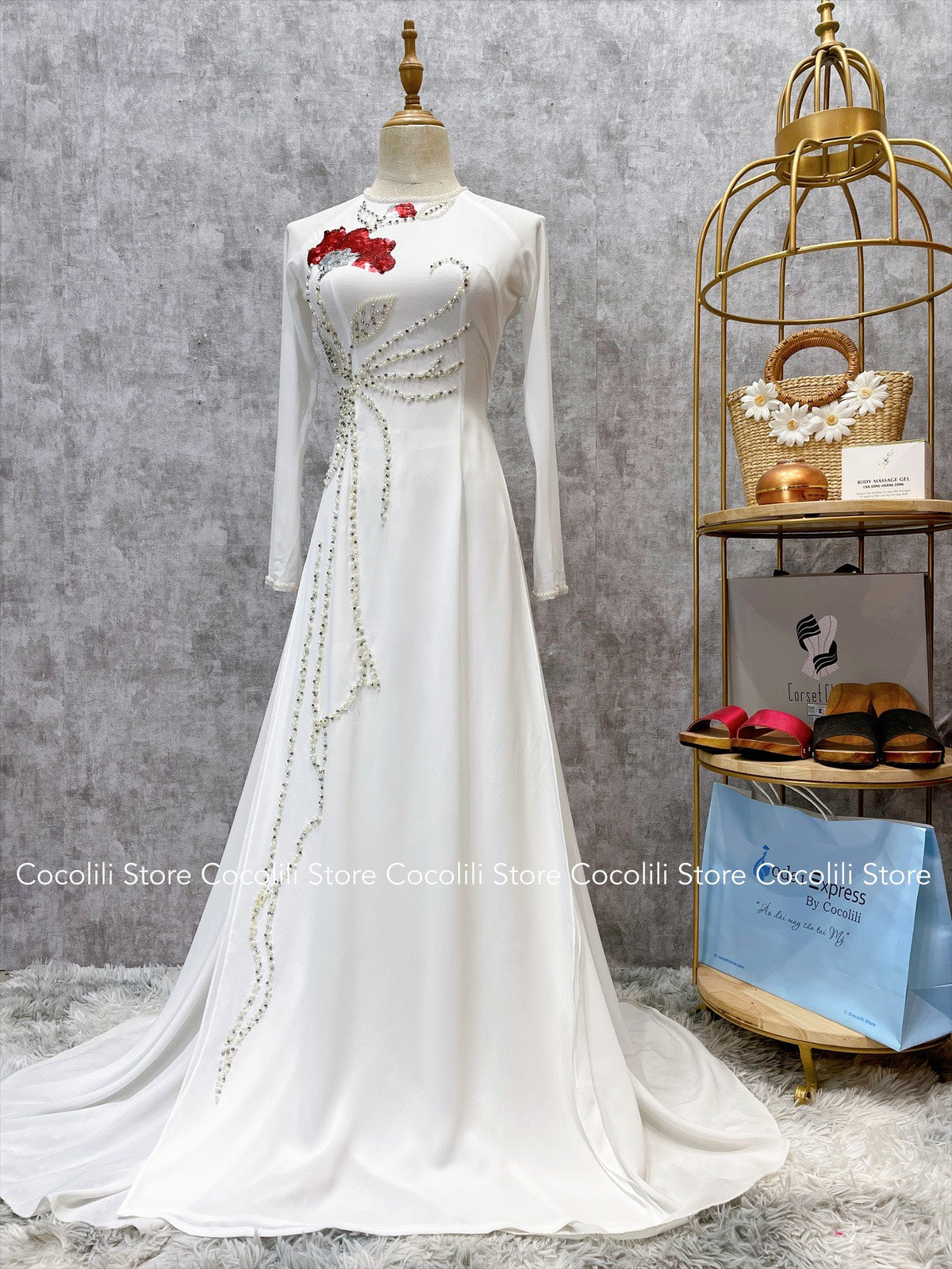 S2026 Only áo - Áo dài chiffon 4 tà trắng đính kết